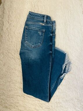 Kancan Women's Dark Blue Distressed Hem Jeans 7/27